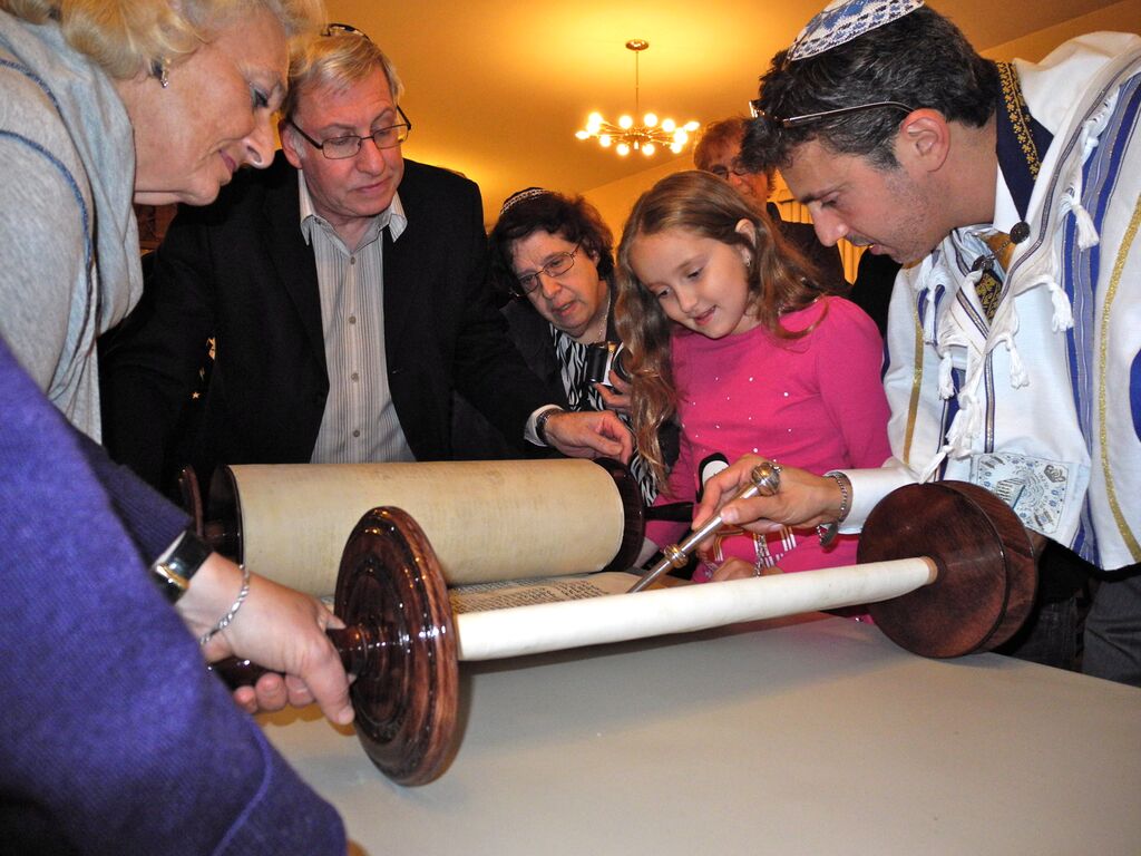 Leyning Torah with kids